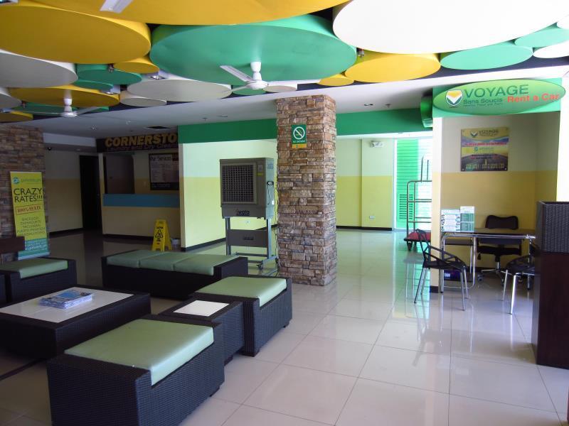 Go Hotels באקולוד מראה חיצוני תמונה