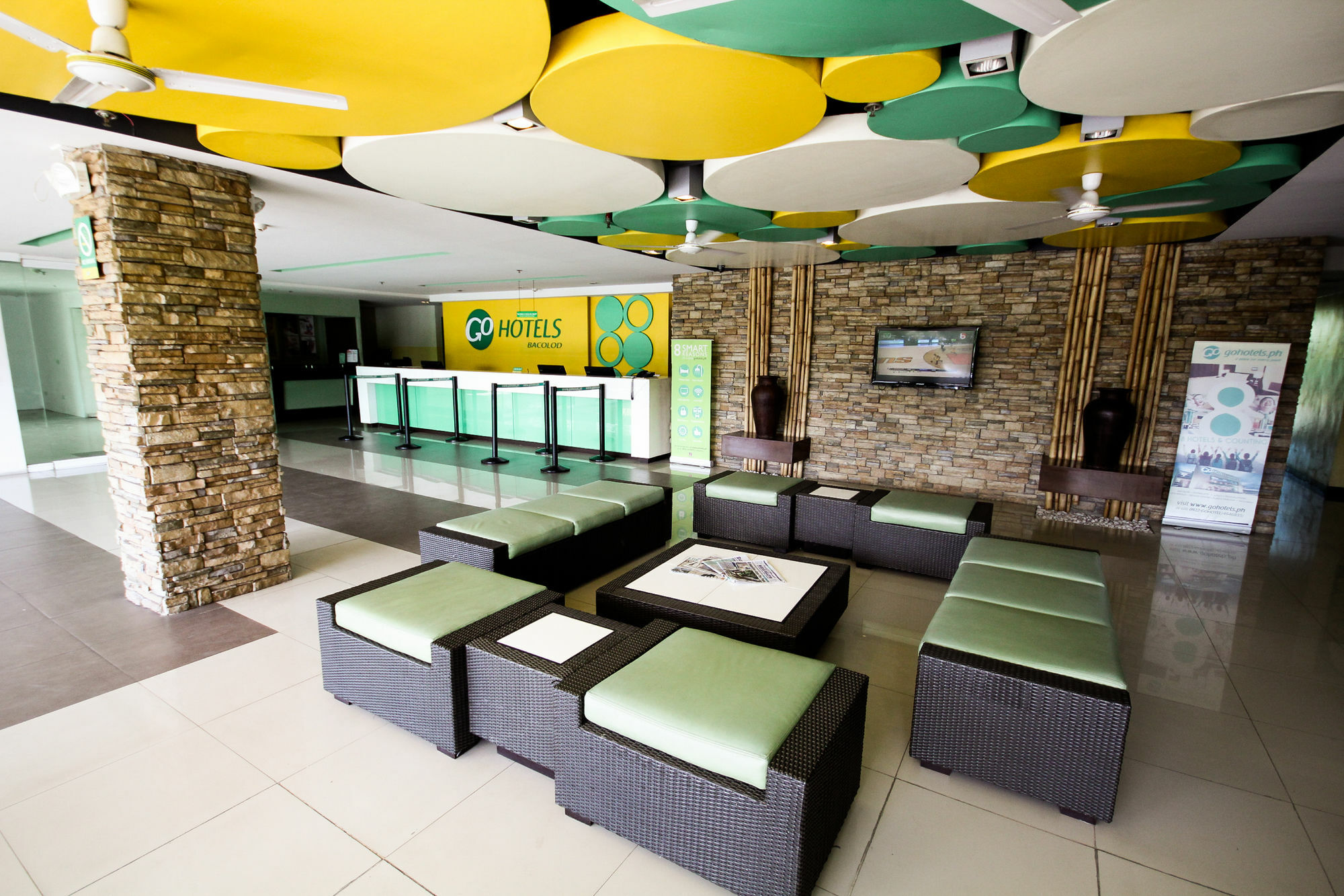 Go Hotels באקולוד מראה חיצוני תמונה